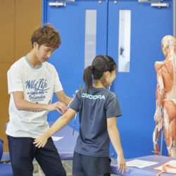 スポーツ健康学部では身体について深く学ぶことができます。
